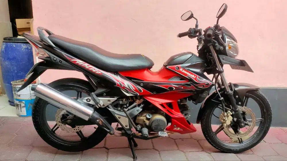 Kawasaki Athlete 125 Tahun 2010 – Surat Lengkap, Siap Pakai Harian