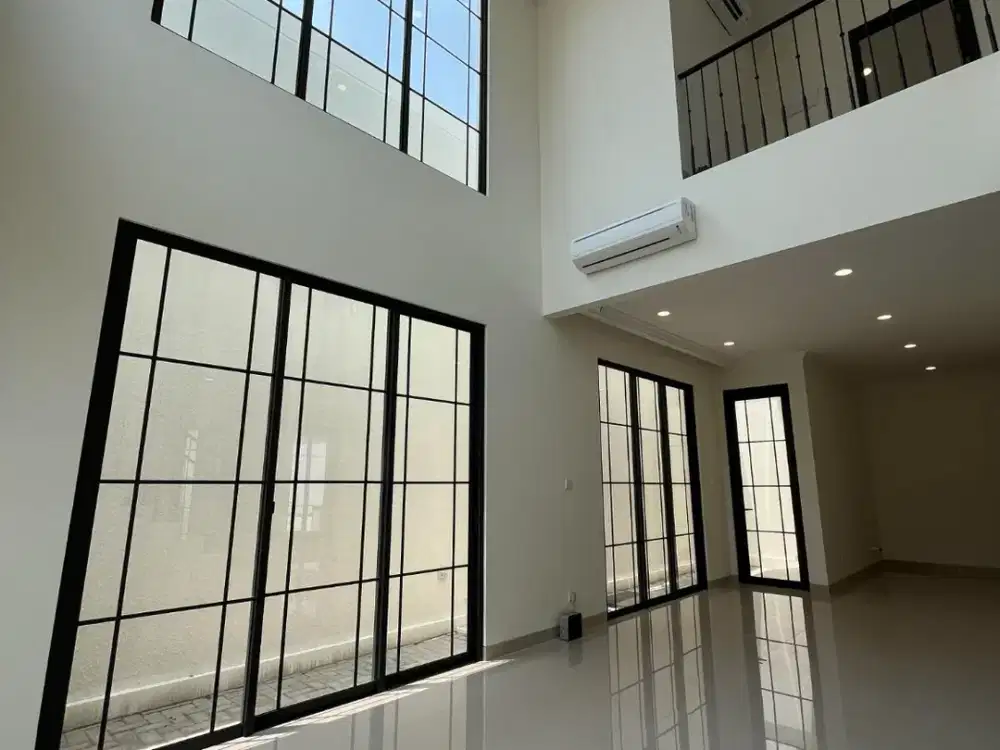 Hunian European Classic Cluster Altadena 3 Lantai Dekat Pusat Komersial Paling Ramai di Gading Serpong