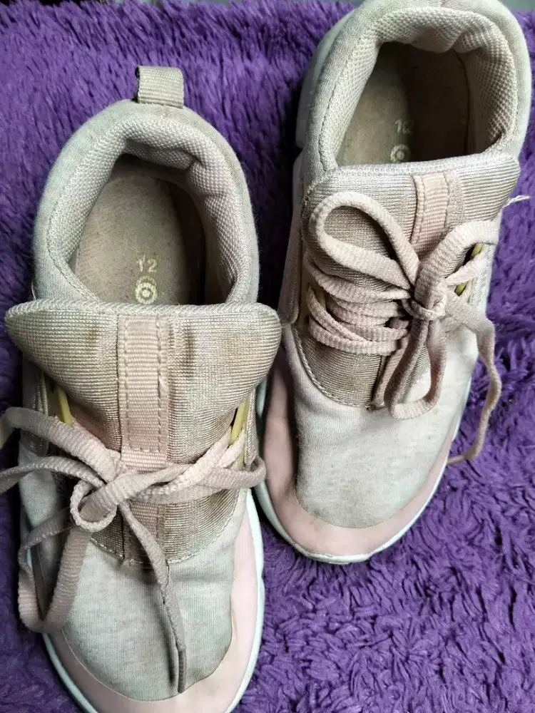 SEPATU SNEAKERS ANAK PINK