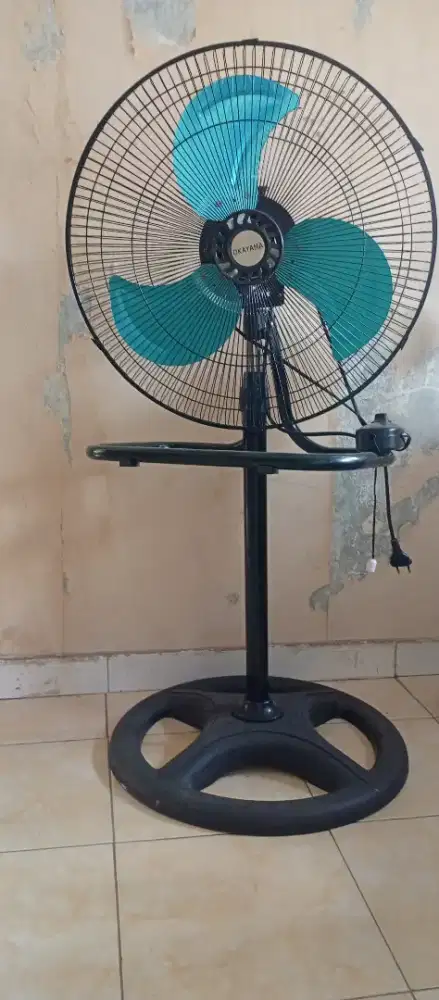 Di jual kipas angin kokoh berdiri merk Okayama