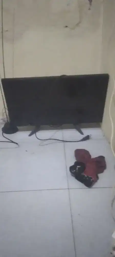 Tv led sharp aquos 24 inch