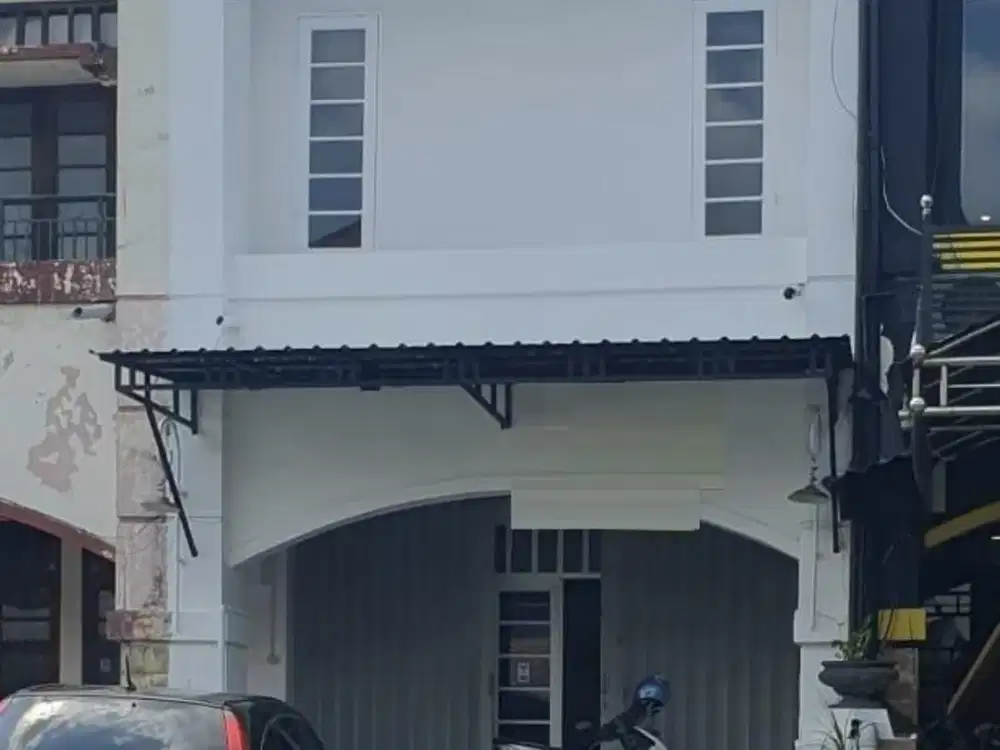 Disewakan Ruko di Sentra Taman Gapura Lontar Utara Citraland Surabaya