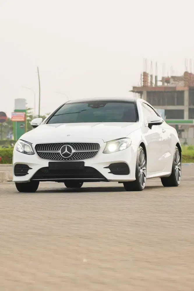 Mercedes Benz E300 Coupe AMG 2017 (C238)