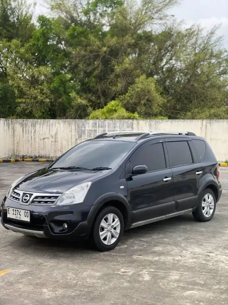 Nissan Livina X-Gear 2010 M/T