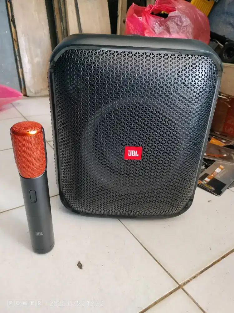 Jbl party box encore + 2mic