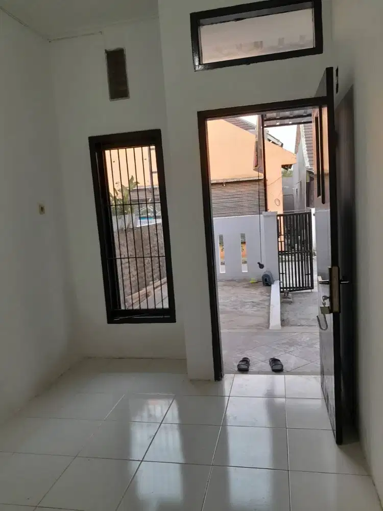 Disewakan Rumah Siap Huni di Taman Kopo Katapang