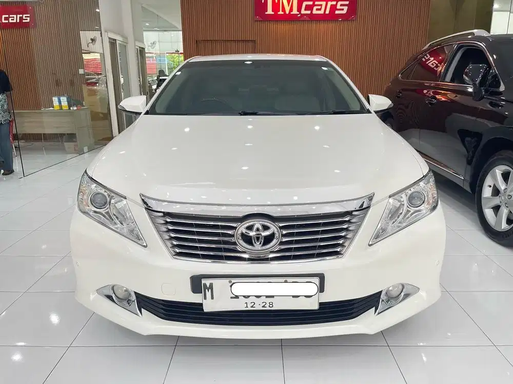 Toyota Camry 2.5 V Automatic 2013 Kilometer Rendah