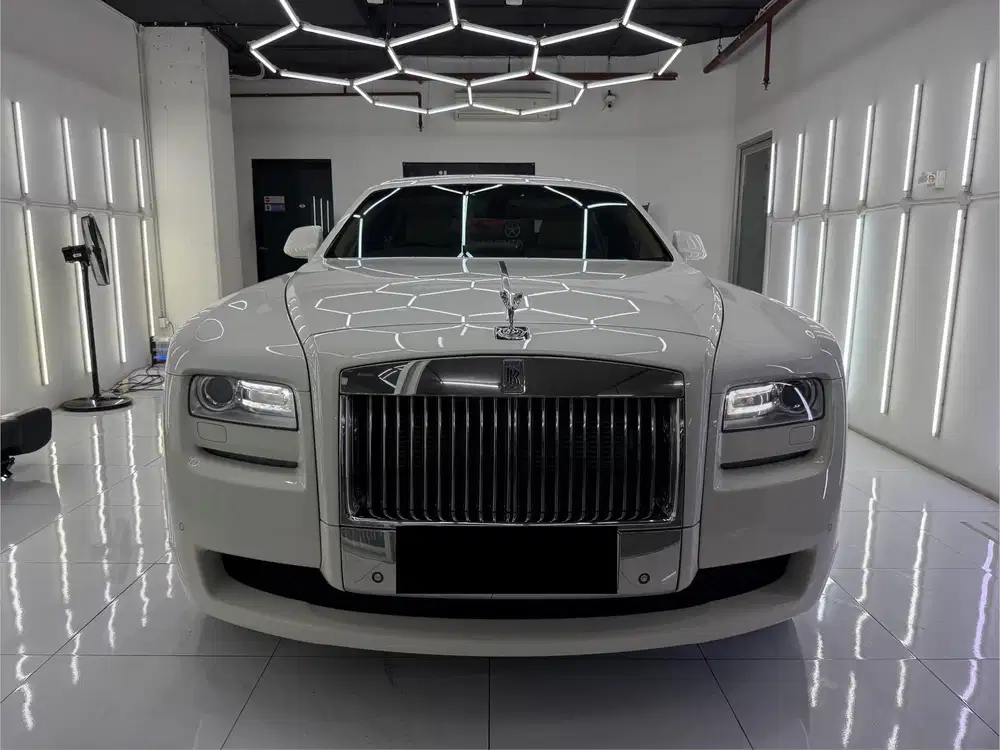 [ LOW KM ] Rolls Royce Ghost EWB km 7 ribu warna langka