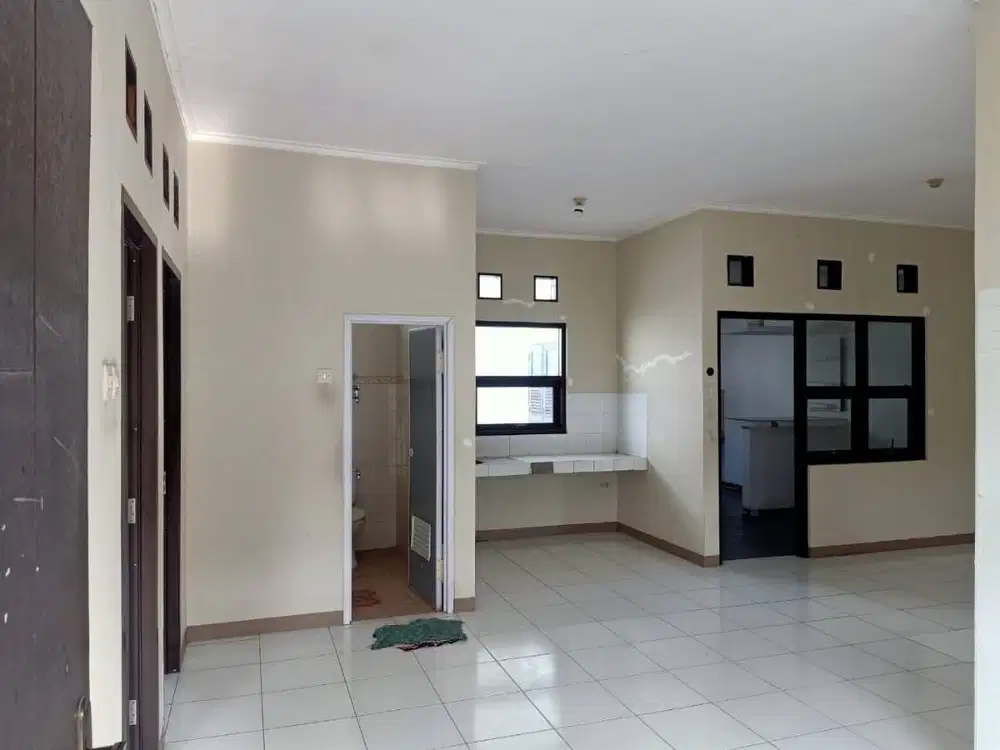 Dijual Rumah Terawat Siap Huni di Taman Kopo Katapang