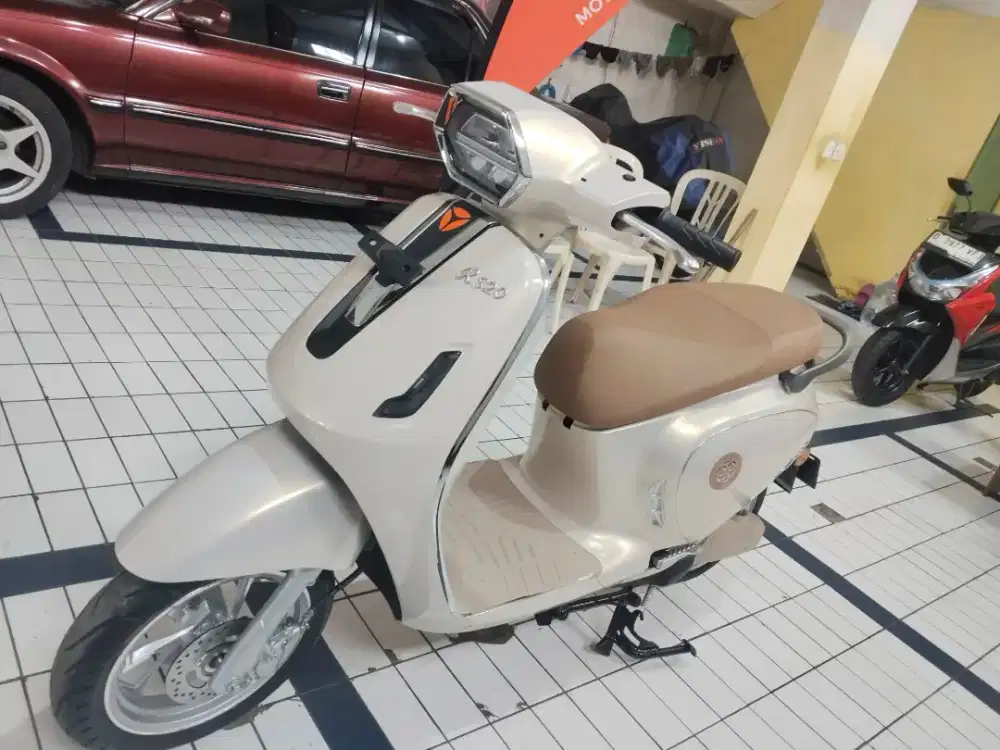 Yadea RS-20 ( BARU ) berbagai warna