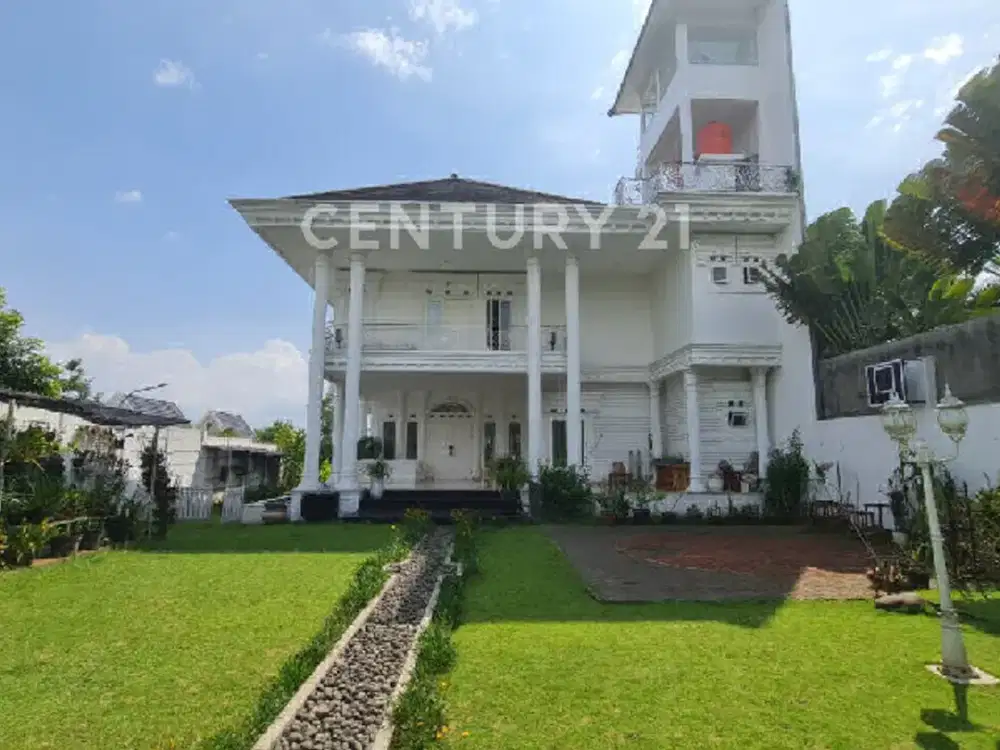 Rumah Super Mewah Sultan Di Setraduta Dago Bandung