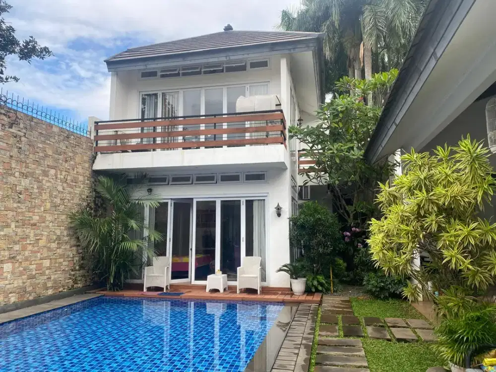 Rumah Scandinavia Modern Strategis Ada Swim Pool di Bintaro Pondok Aren Pr14157