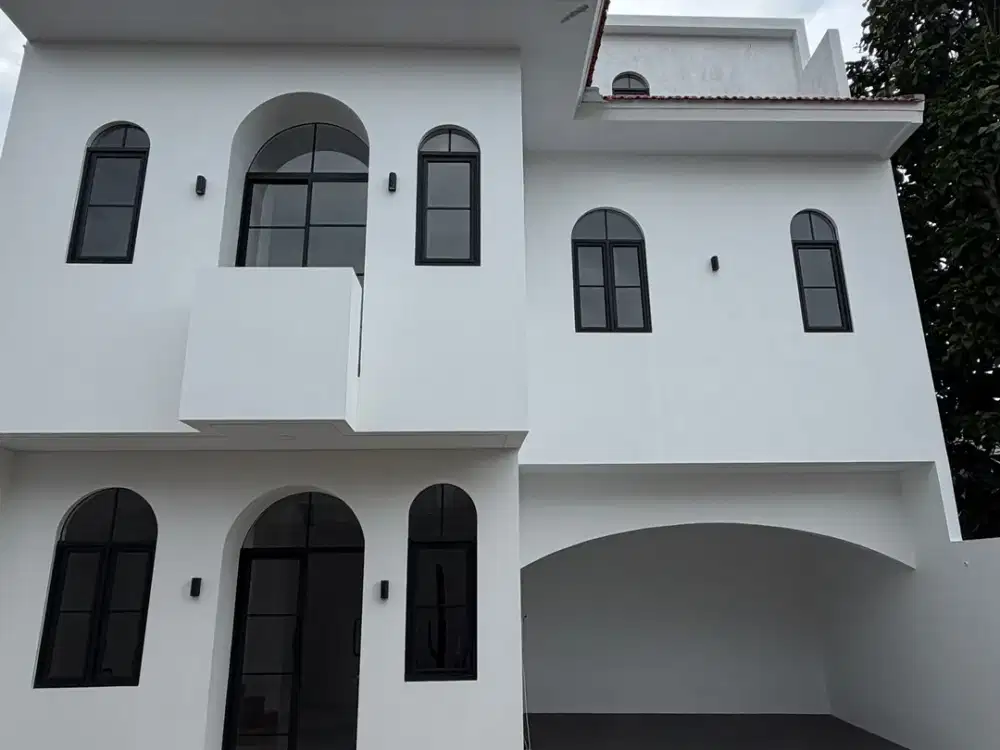 Rumah 3 Lantai 15 Menit ke Cibubur Junction Dibantu KPR J-42557