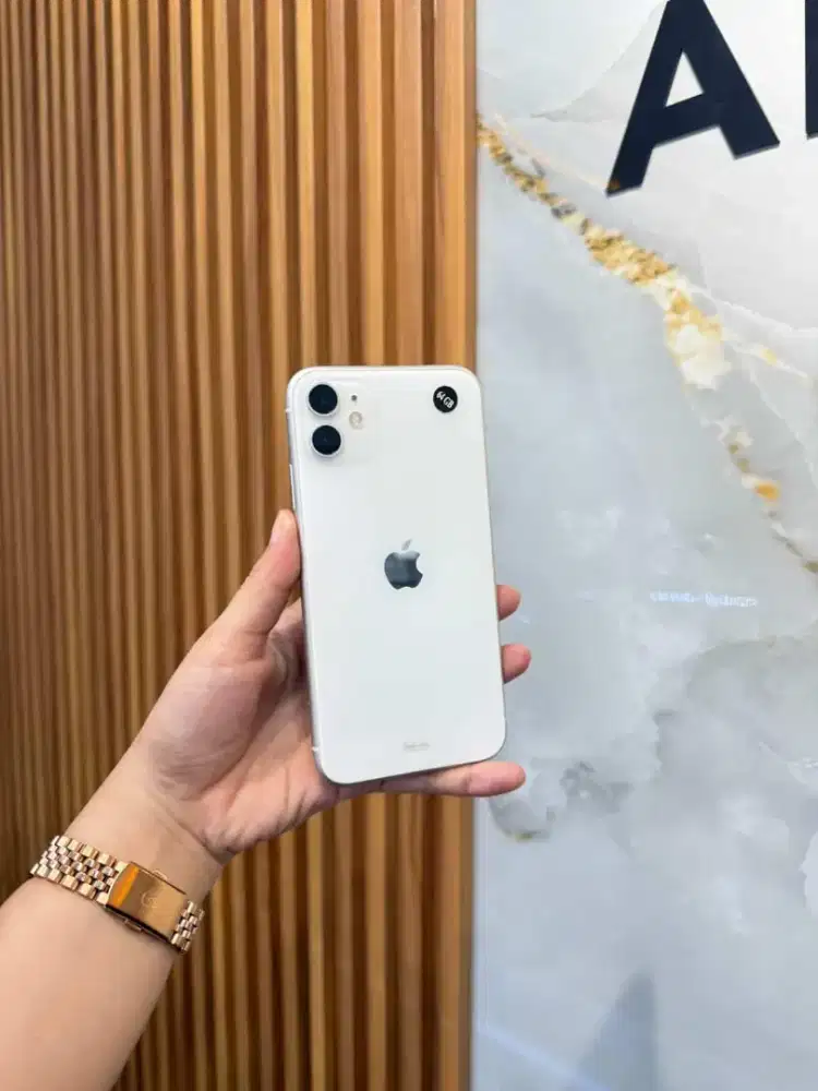 iPhone 11 64 white iBox