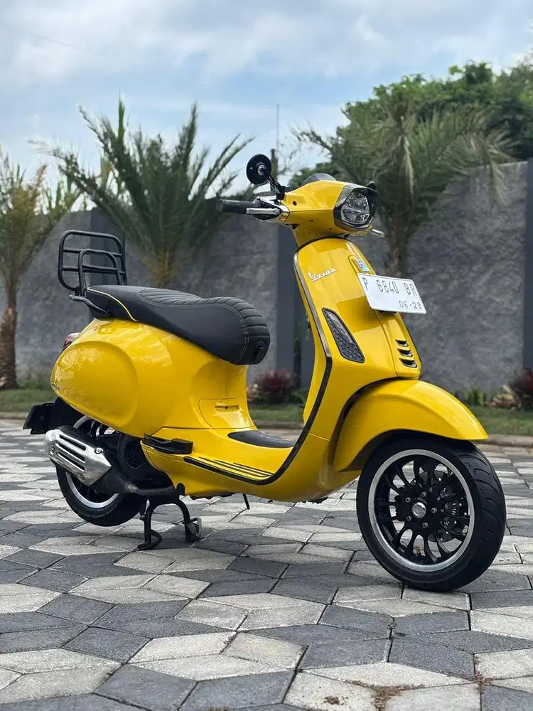 Vespa Sprint S 150 ABS IGet 2023 Kuning Metalik Koko Motor