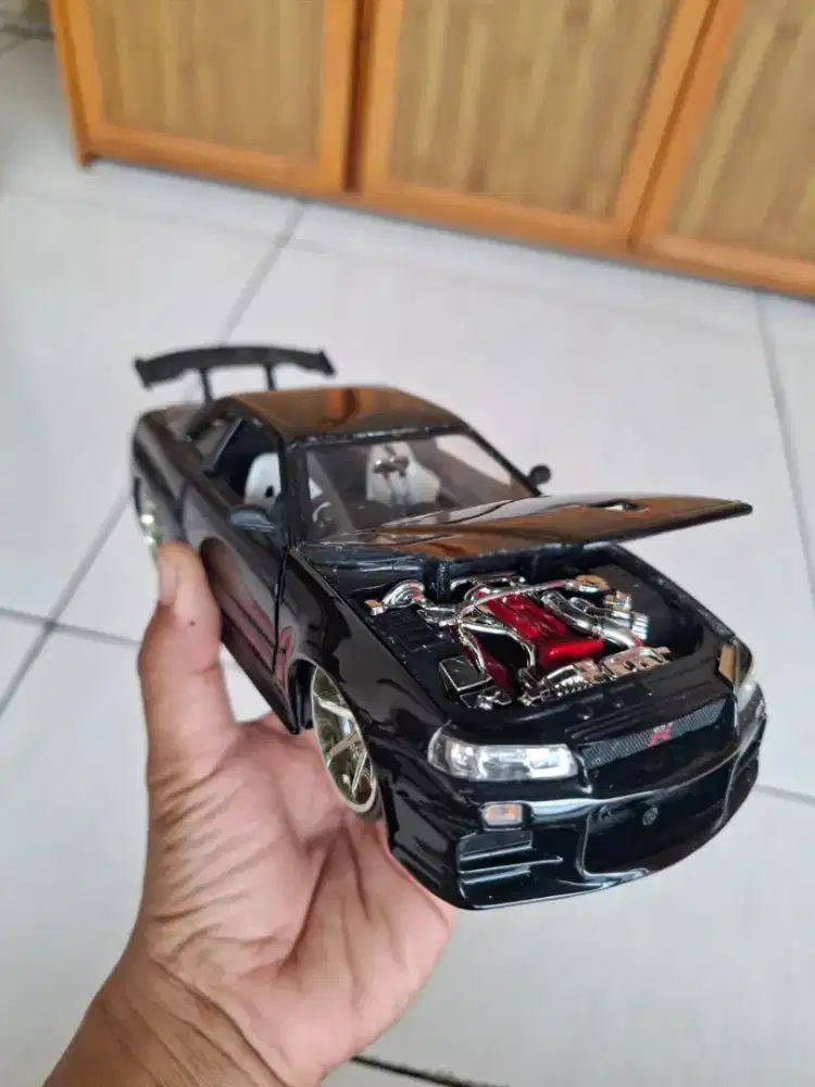 Jada toys nissann skyline 1:24