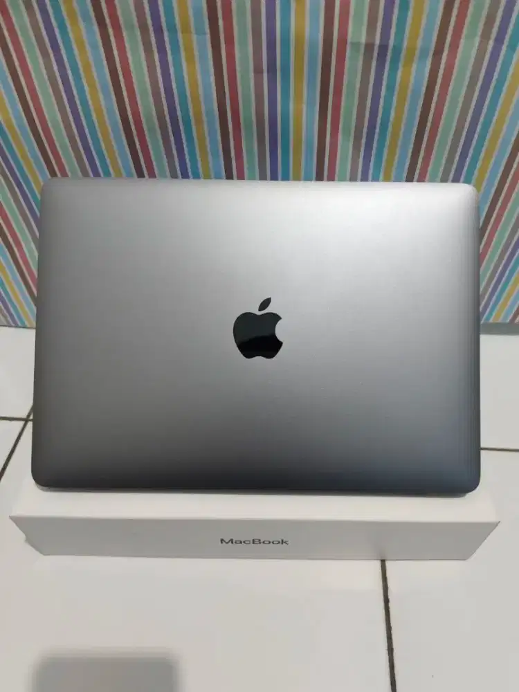 Macbook Retina 2017 12inch Core i5 8/512GB