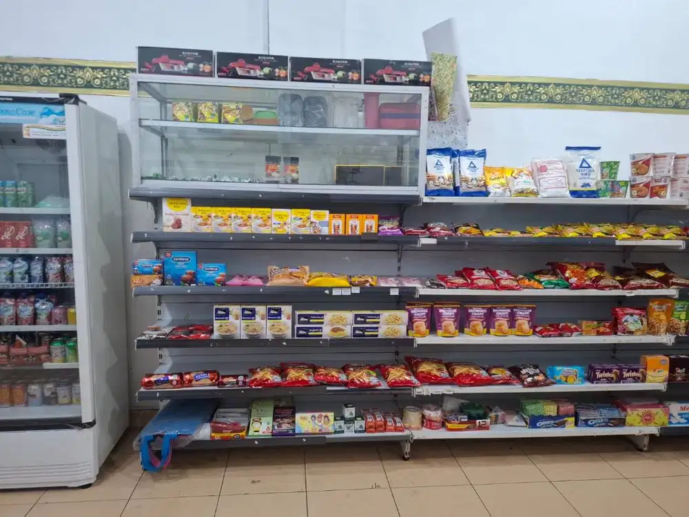 Rak Produk Supermarket