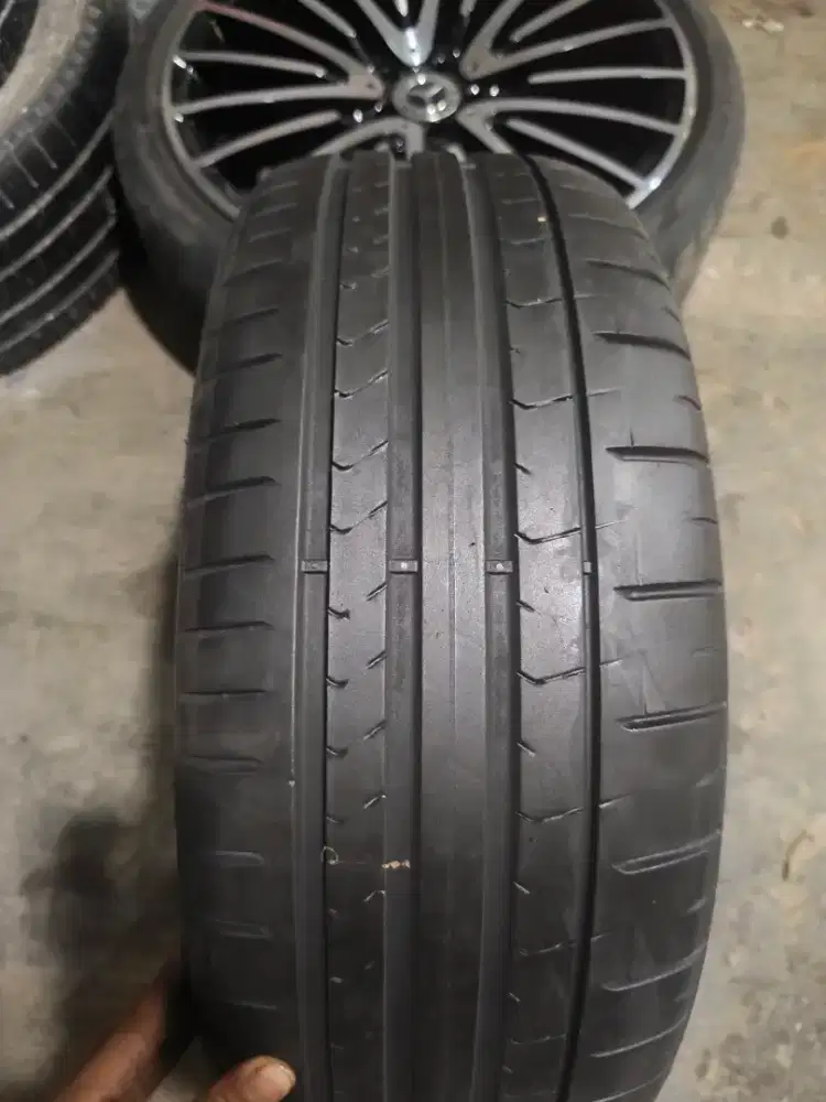 Pirelli pzero runflat 205 40 R18