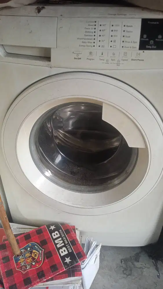 Mesin cuci electrolux 8 dan 10 kg berikut mesin pengering