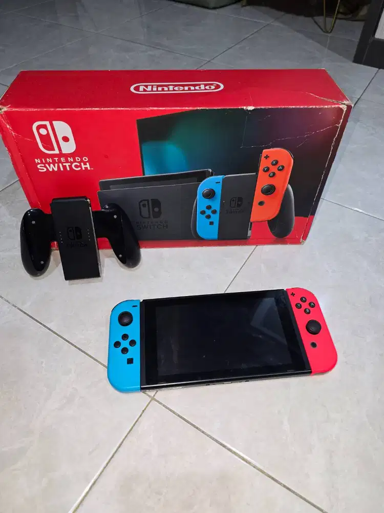 NINTENDO SWITCH V2 FREE SD CARD 128GB