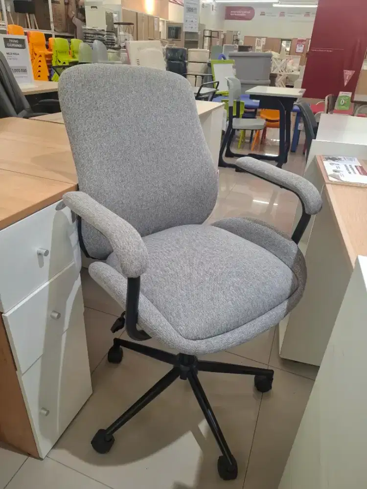 KURSI KANTOR EMPUK 900RB AN