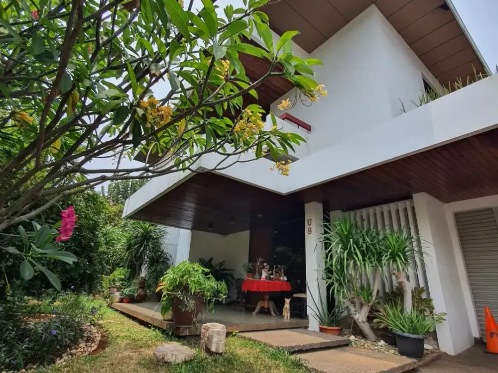 Dijual Rumah Mewah Permata Hijau LT 1.114 m² Kolam Renang SHM Dalam Komplek One Gate