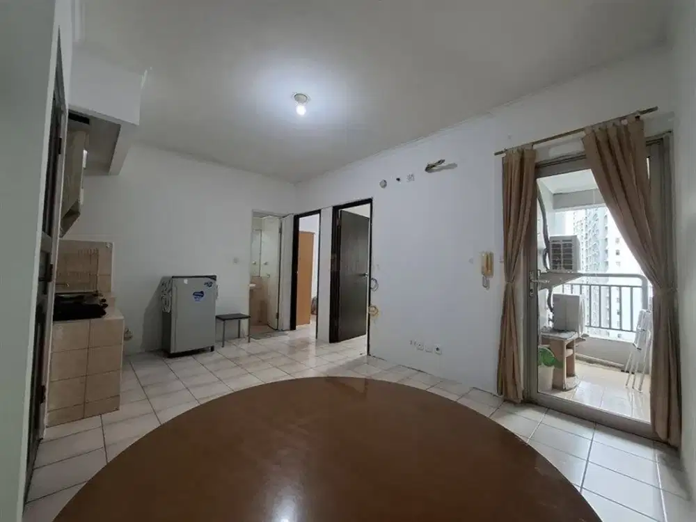 Minimalis Fungsional 2BR Mediterania Garden Residence 1 – Dekat Central Park & Taman Anggrek