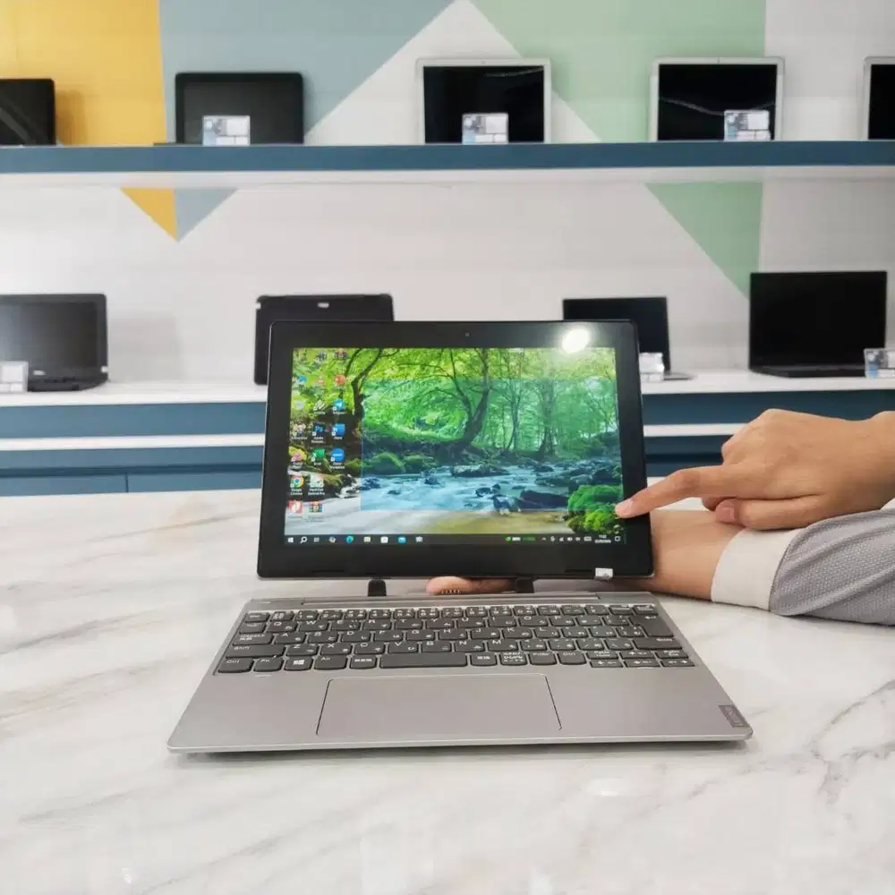 (L104) LAPTOP Tablet Lenovo  Murah Bergaransi Bisa COD Siap PakaI