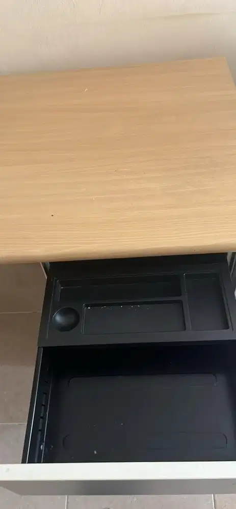 Meja kerja, meja belajar