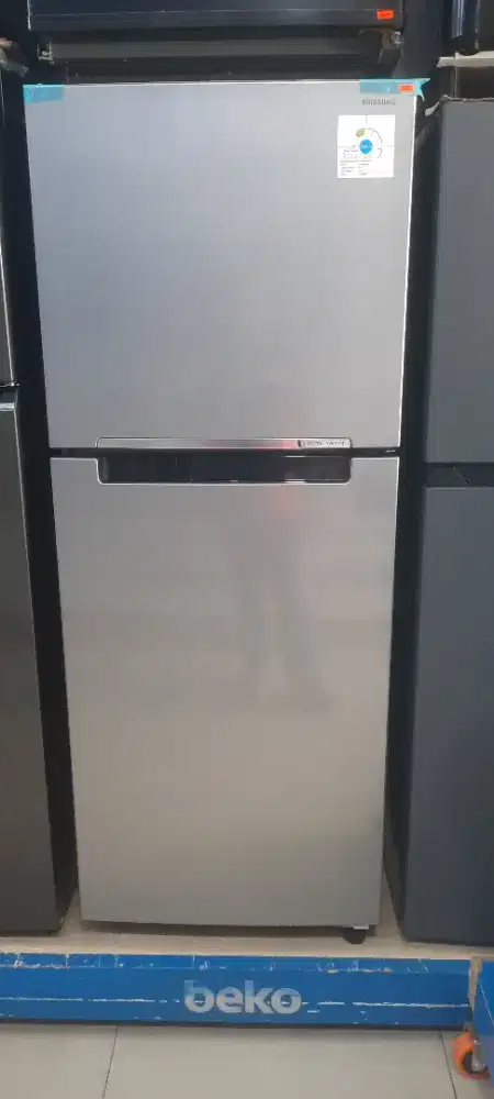 Kulkas Samsung 2pintu inverter