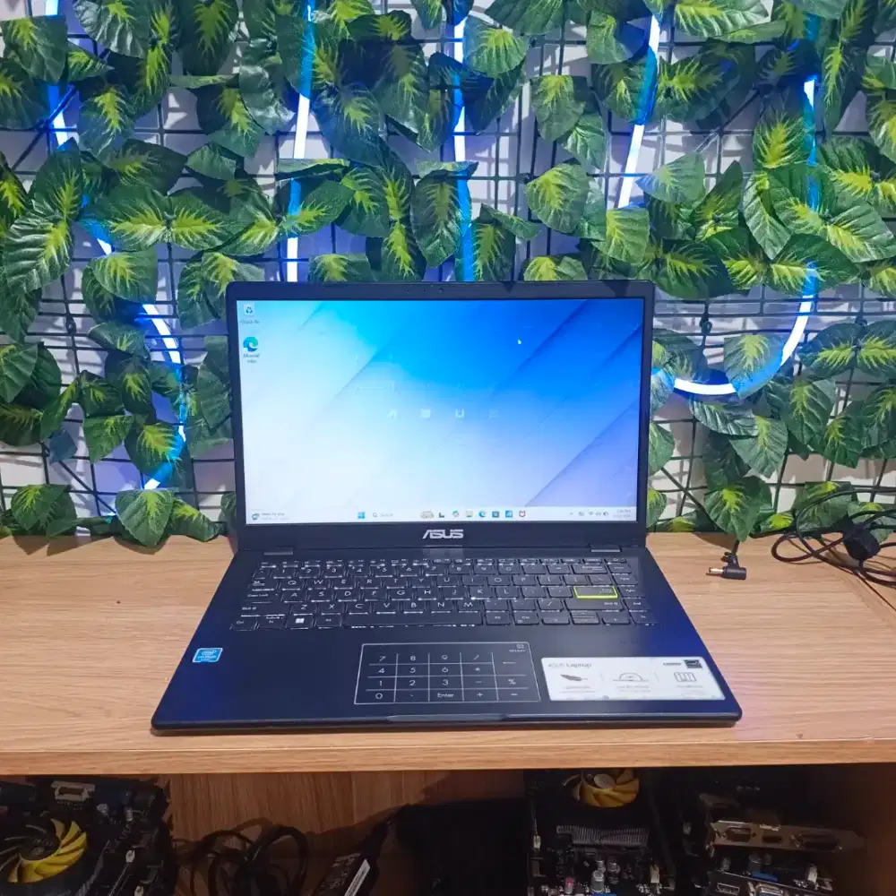 Asus Vivobook Celeron N4020 ram 4/512gb