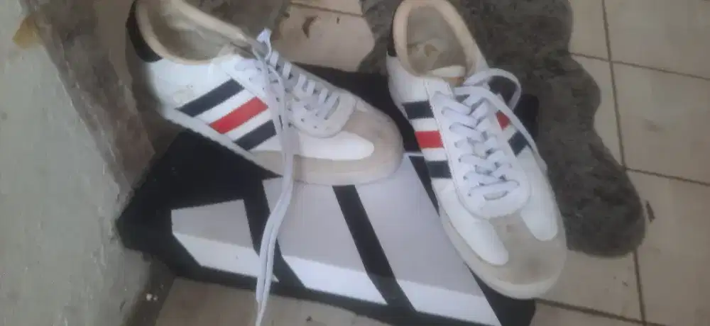 Adidas backebauer no40