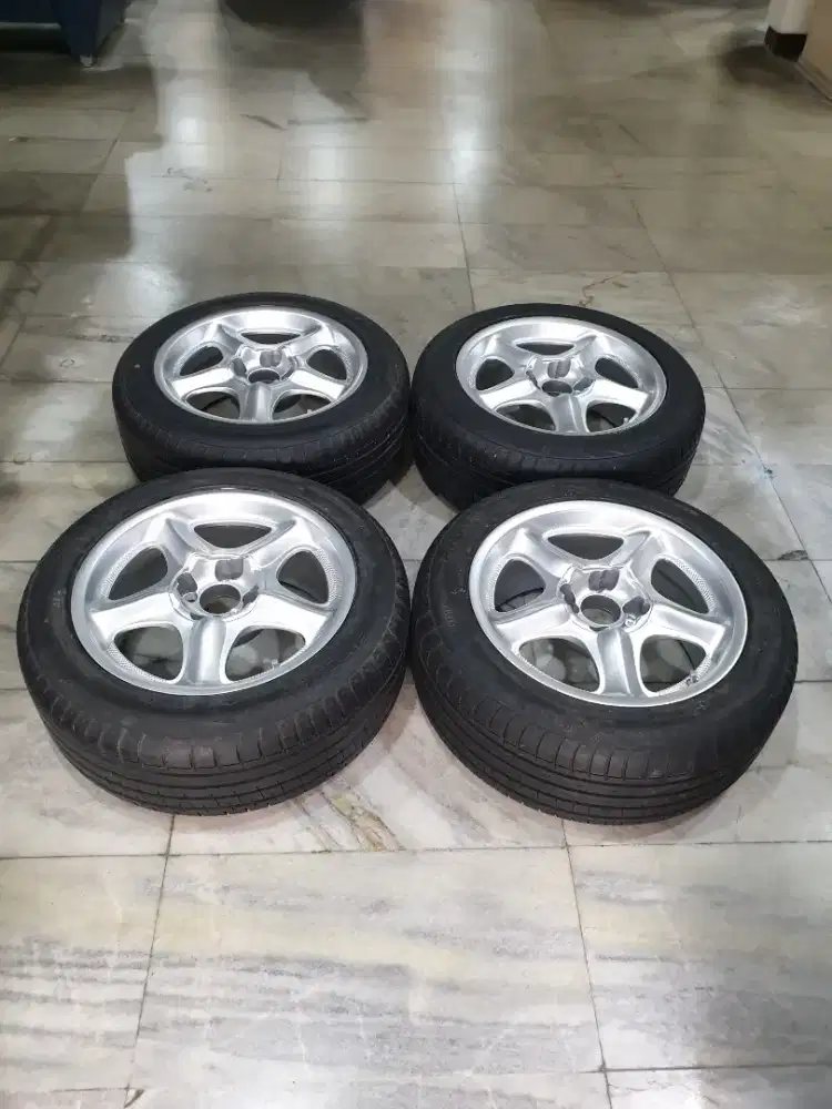 Velg Meshindo Ring 16x7,5 dan Ban Accelera 225/50/R16