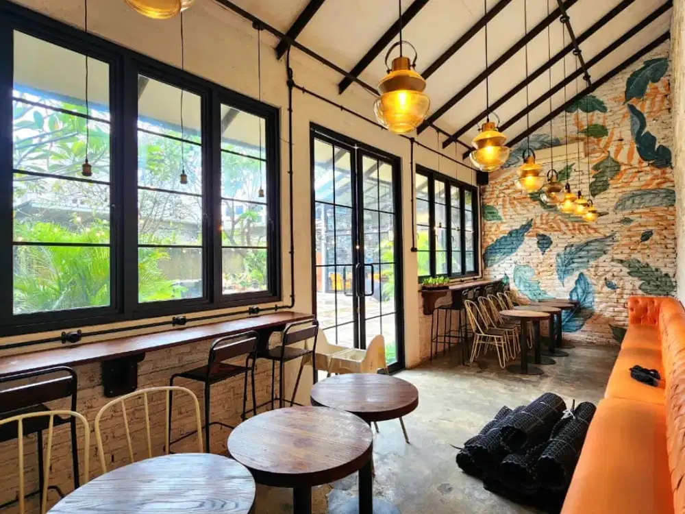 Dijual Rumah + Cafe Jalan Raya Veteran Jaksel LT 1200 m² SHM Dekat Pondok Indah Cocok Komersil