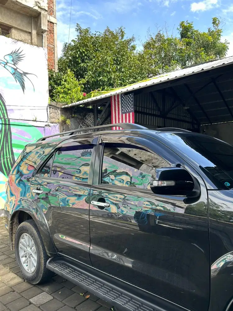 Toyota Fortuner 2011 Bensin