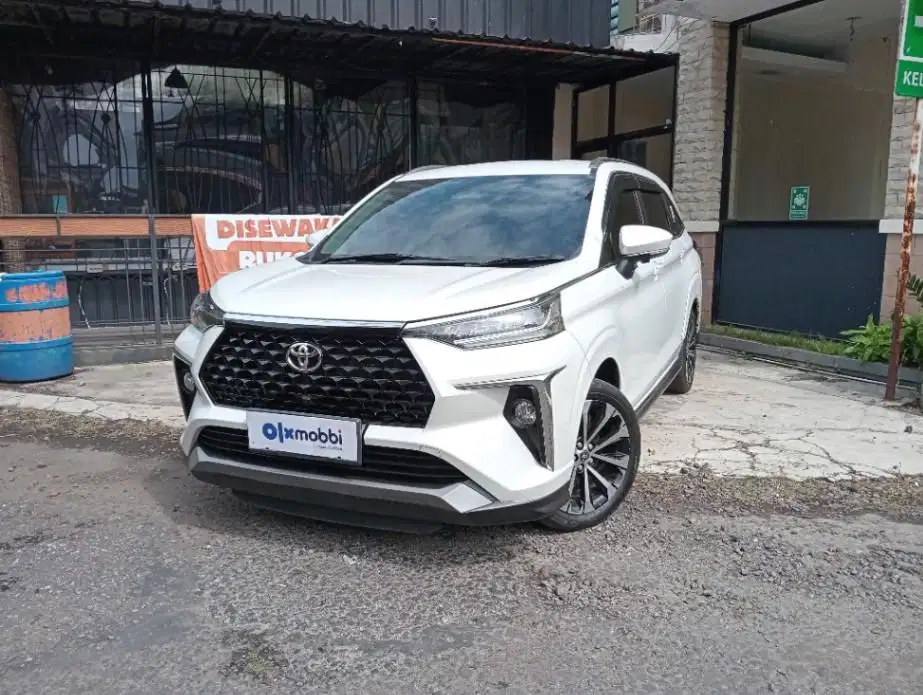 Like New - TOYOTA AVANZA 1.5 New Veloz Q CVT TSS Bensin A/T 2022 PUTIH