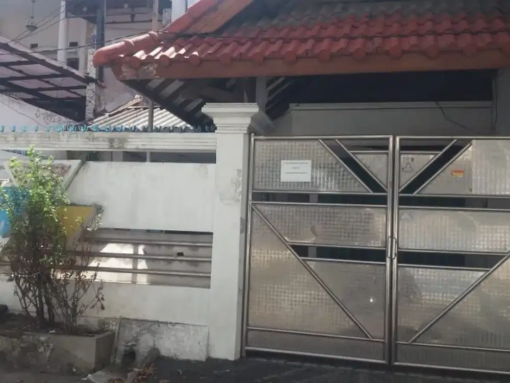 rumah disewakan petemon surabaya