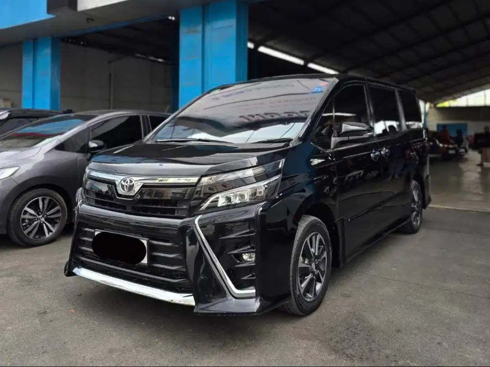 (TDP 48 JUTA) Toyota Voxy AT Matic 2018