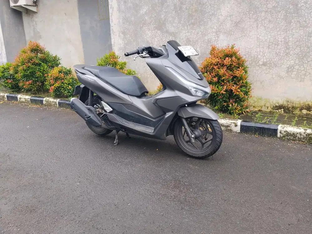 dijual cepat honda PCX 2025 full orisinil