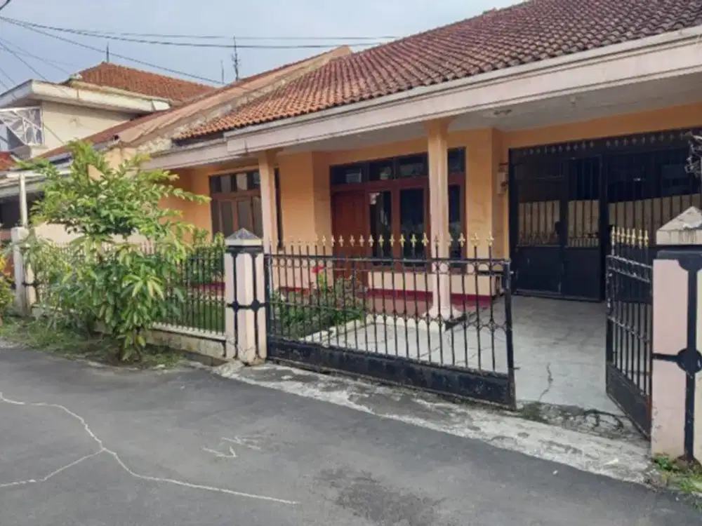 Rumah Lama Di Perumahan Nata Endah Kopo