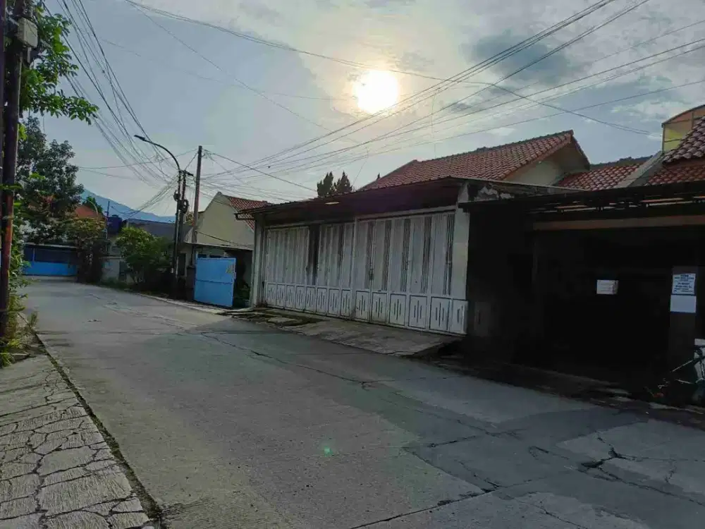 ruko  siap huni murah strategis cocok untuk usaha di Arcamanik