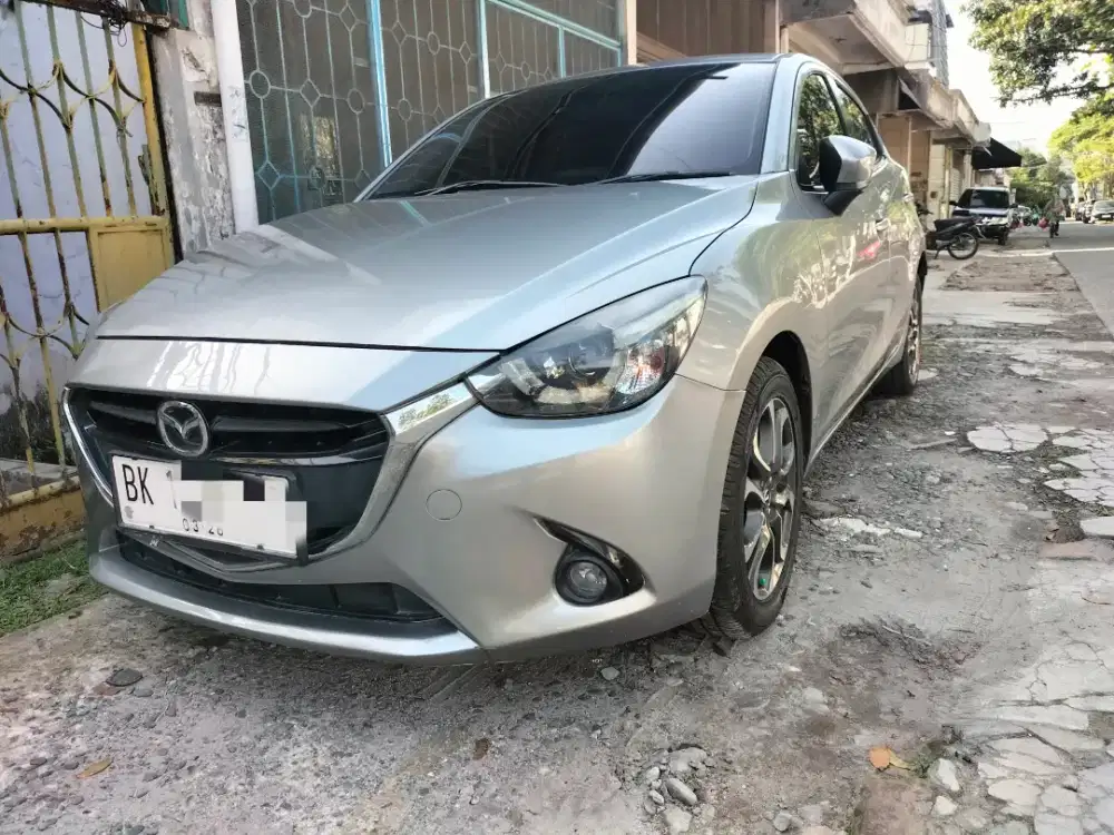 DP 5jt‼️Mazda 2 R Skyactiv Silver 2015
