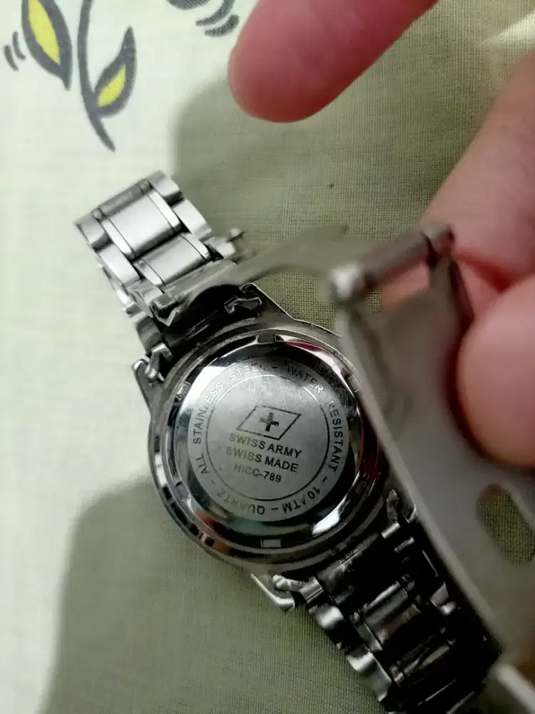 Jual jam tangan swiss army type HICC-789