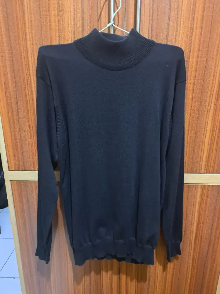 TurtleNeck Hitam HIGHTY KNITTED 
Sweater Rajut