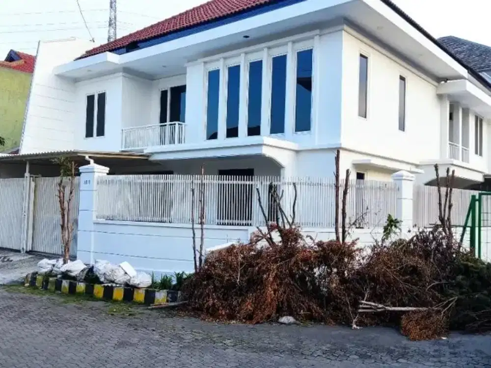 JUAL RUMAH TERAWAT 2 LT DI DARMO INDAH ASRI SURABAYA