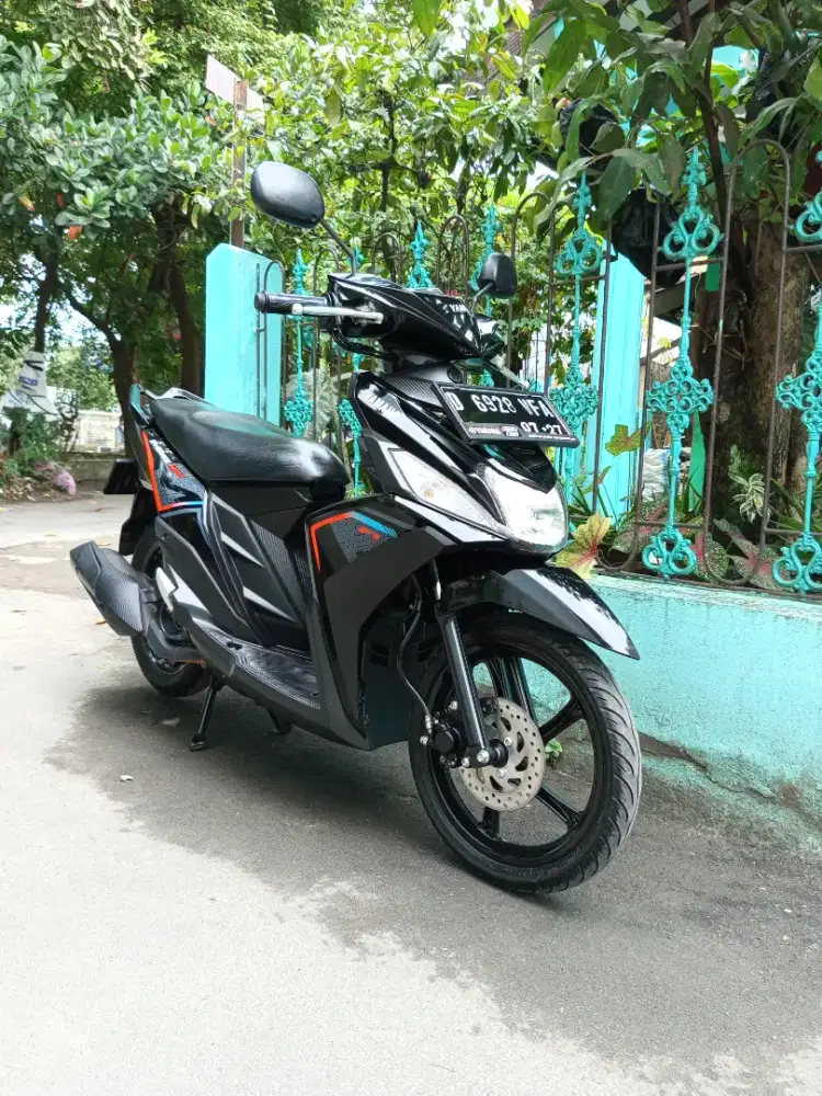 Super mulus orsinil bagus terawat Yamaha Mio m3 125cc tahun 2022