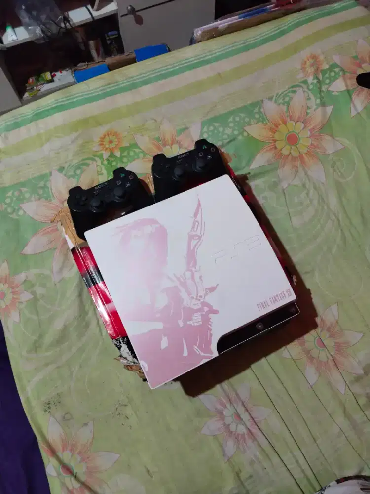 Ps3 slim spesial final fantasy 250gb fullset