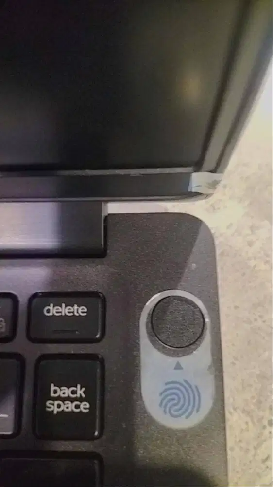 Laptop Dell Latitude 5300 | Core i5 Gen 8 | RAM 8GB SSD 256GB | Mulus