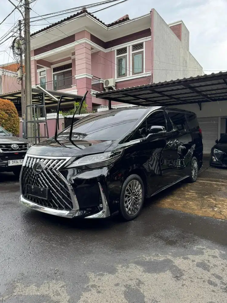 Dijual Lexus LM 350 7 Seater Hitam Pemakai Langsung NEGO